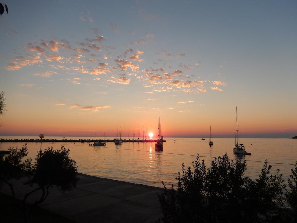 Apartments Nautica II Novigrad  Room photo
